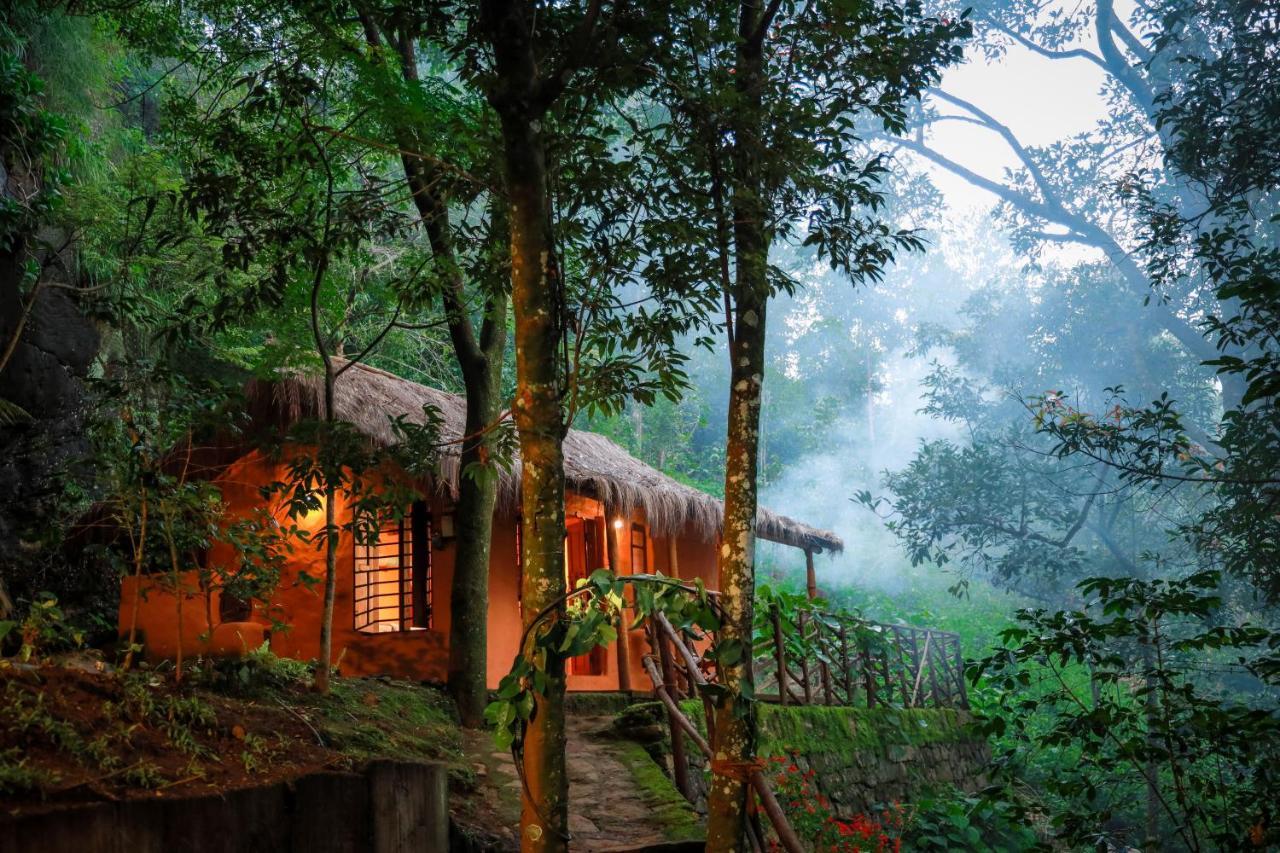Golden Fern Resort Kanthalloor Экстерьер фото