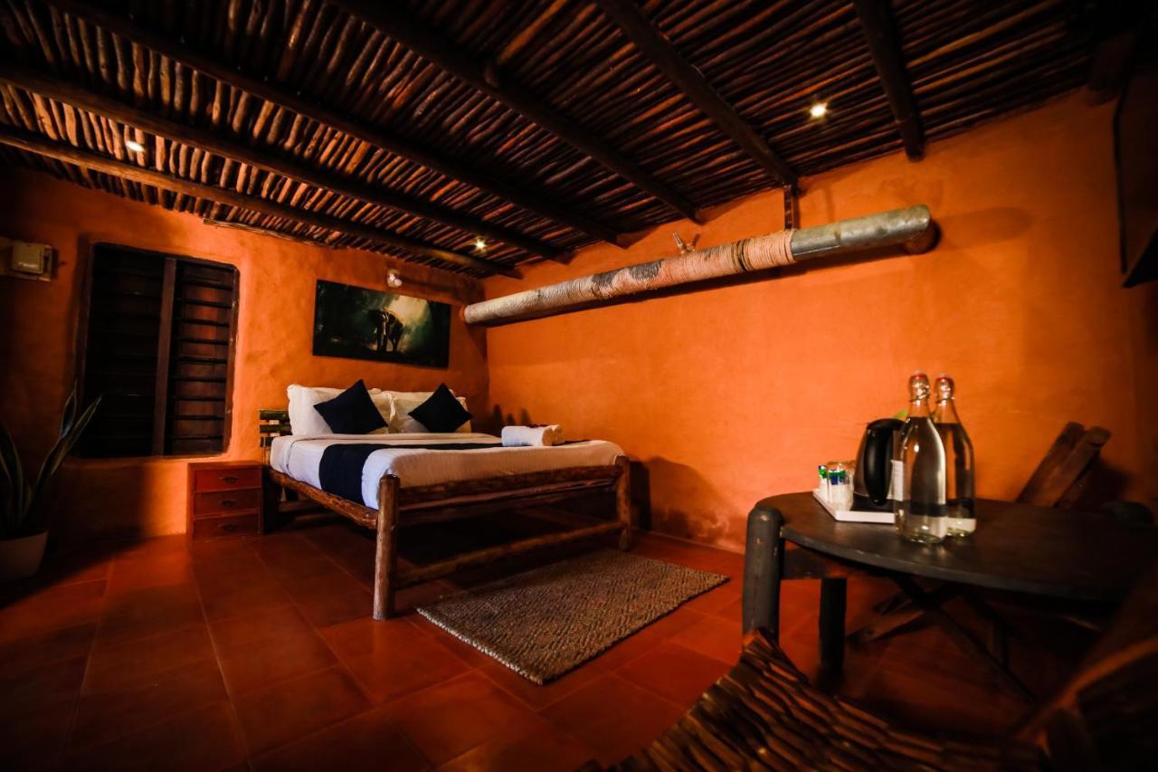 Golden Fern Resort Kanthalloor Экстерьер фото