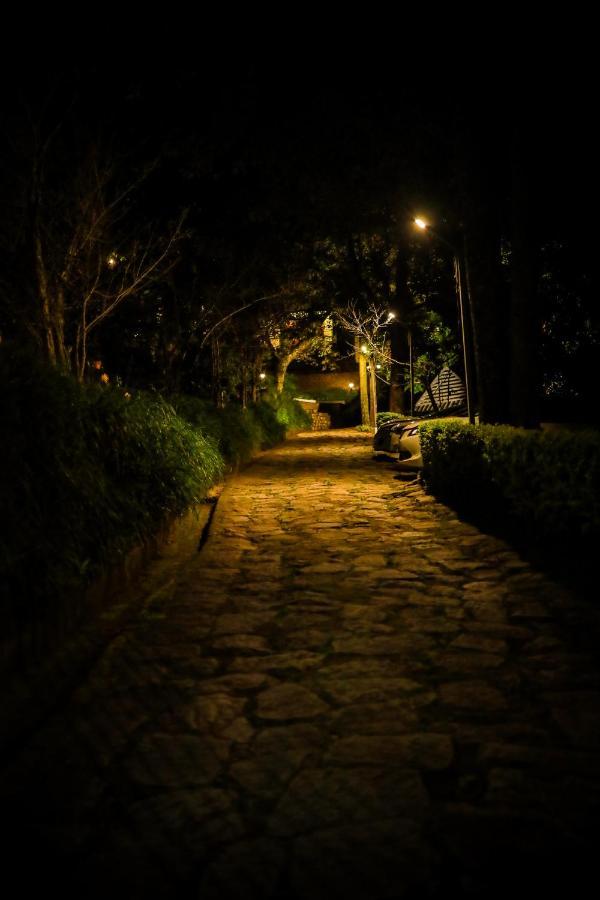 Golden Fern Resort Kanthalloor Экстерьер фото