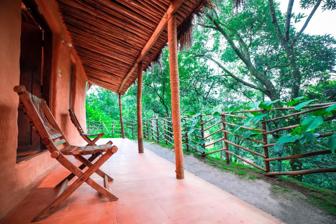 Golden Fern Resort Kanthalloor Экстерьер фото